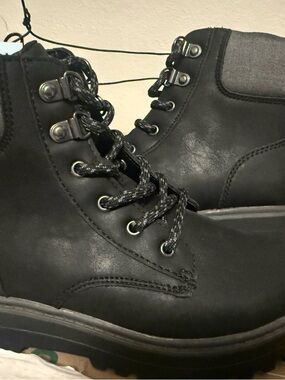 Cat & Jack Black Boy’s Lace-Up Boots